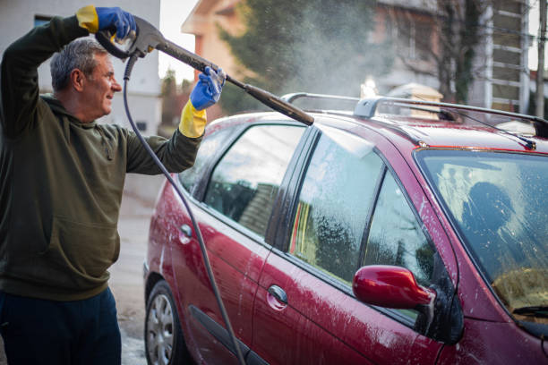 Best Residential Pressure Washing Services  in Bettendorf, IA
